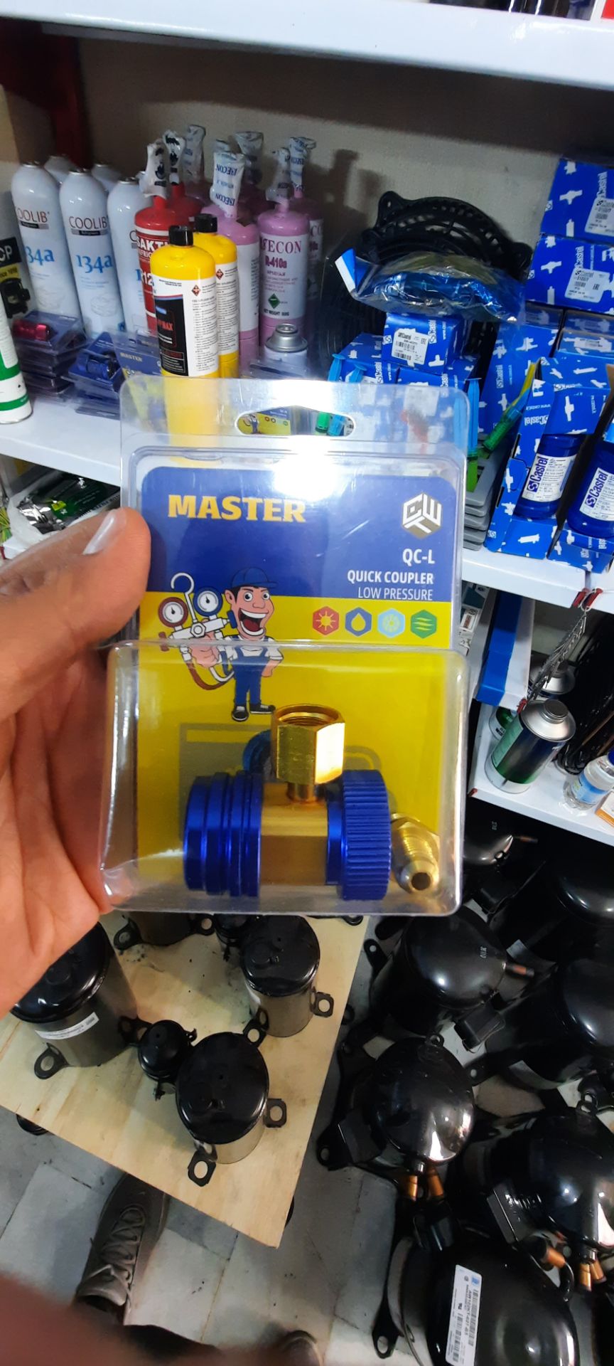 MASTER. کوپلینگ شارژ گاز مستر آبی MASTER - Image 1