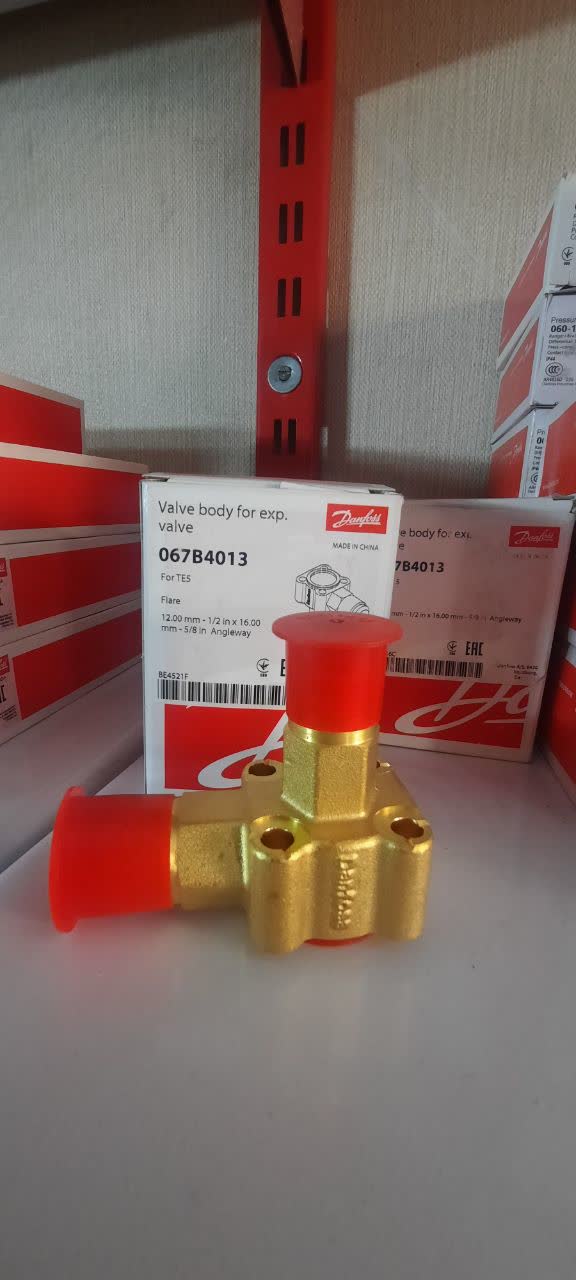 بدنه اکسپنشن ولو دانفوس 067B4013